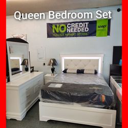 😍 Queen LED Lighted Bedroom Set