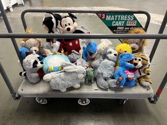 Bundle Of Assorted Plushes 
