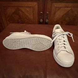 Ladies Tennis Shoes