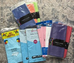 $20 (11 NEW) Table Covers