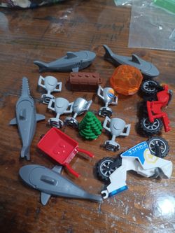 Lego accessories and animals