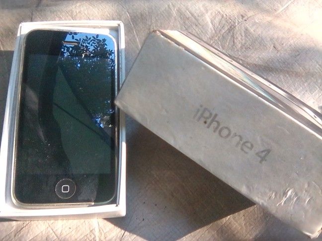 🔓Unlocked iPhone 4
