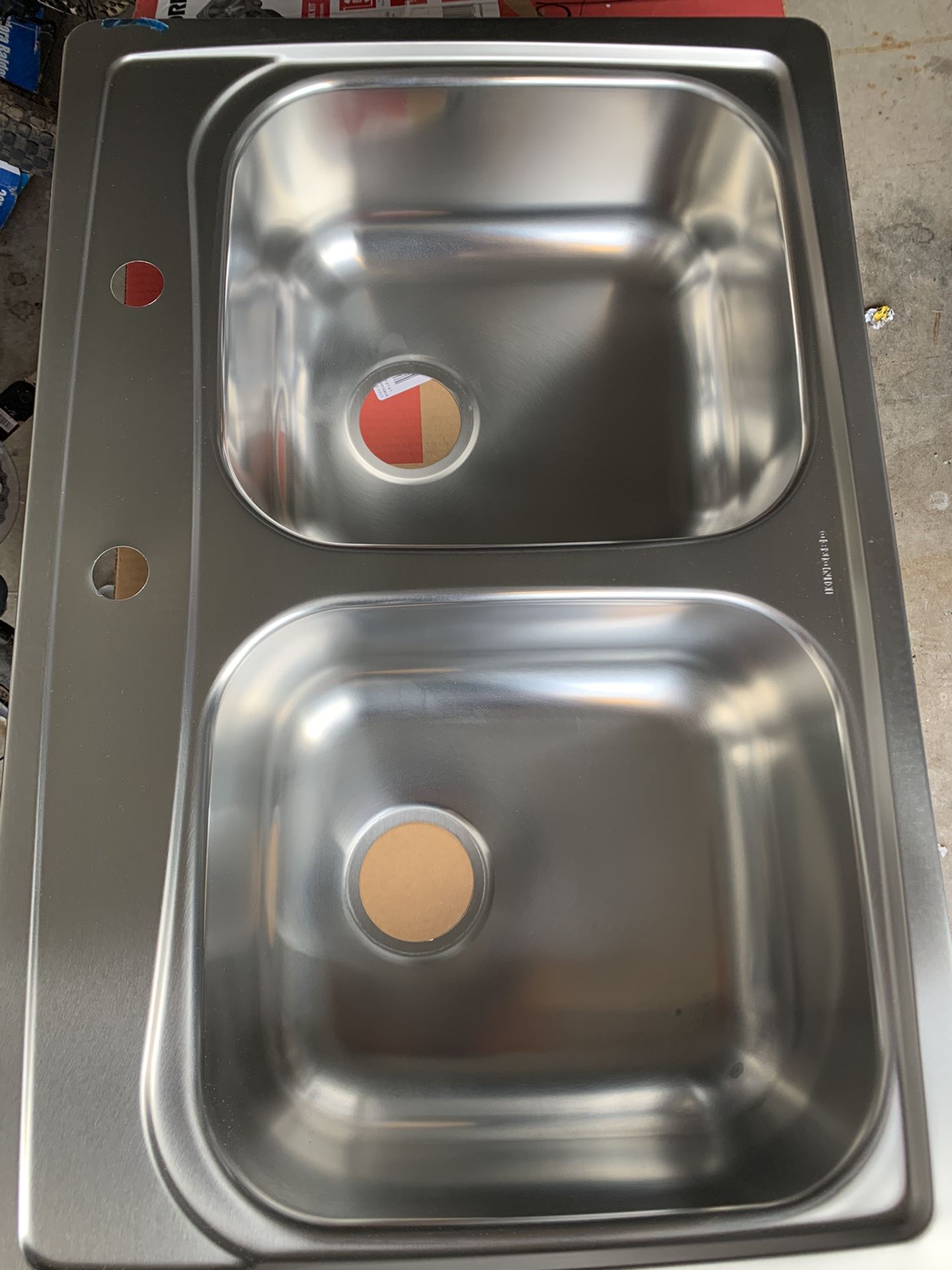 Kitchen sink brand new 33x22