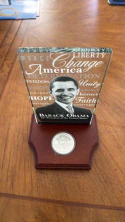 Barack Obama collectors coin and memorabilia