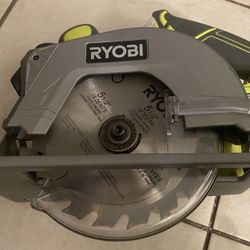 RYOBI P506 ONE+ 18V Cordless 5 1/2 in. Circular Saw (Tool Only)