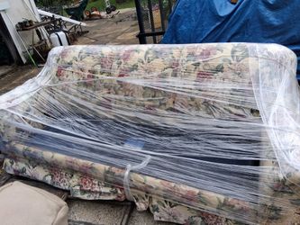 Sofa Bed With 2 Chairs