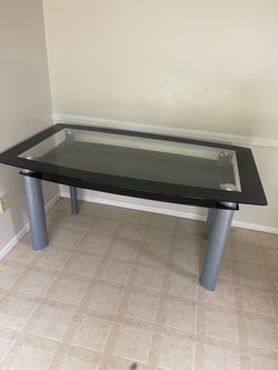Dining room table