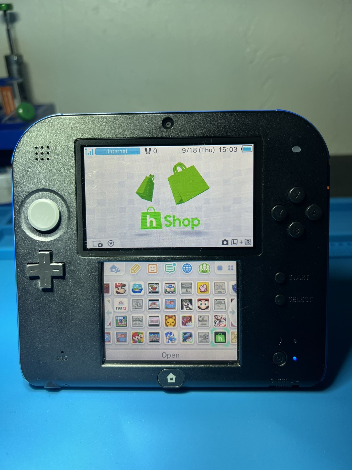 Black And Blue 2ds W/ h shop
