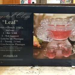 Crystal Clear Punch Bowl set. Ladle not included.