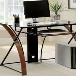 Beautifully crafted writing desk with a modern structure 