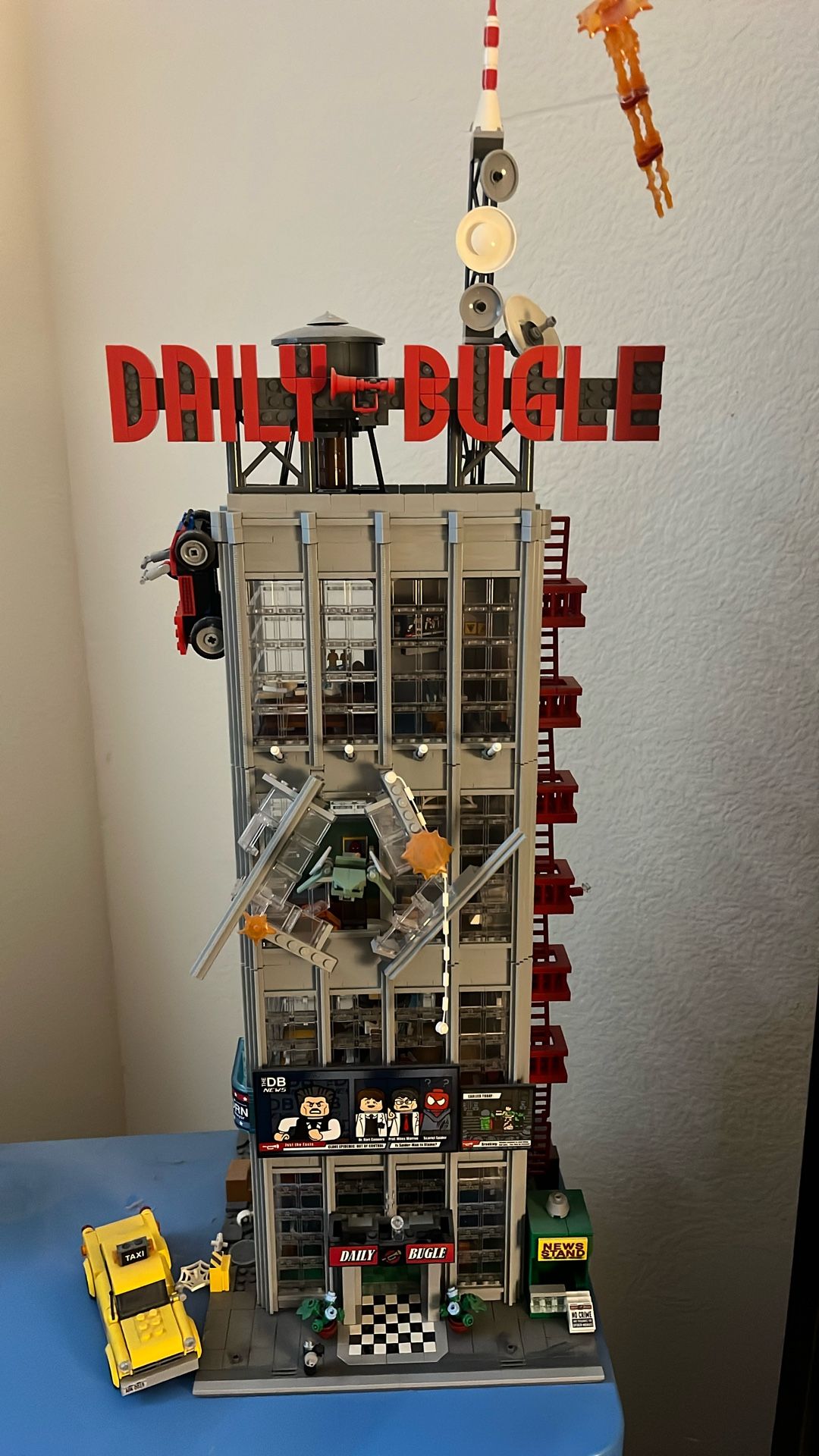 Lego Daily Bugle Set Complete