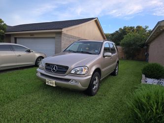 2002 Mercedes-Benz ML320 4WD, Low Miles, Clean Title in Hand - $3,400