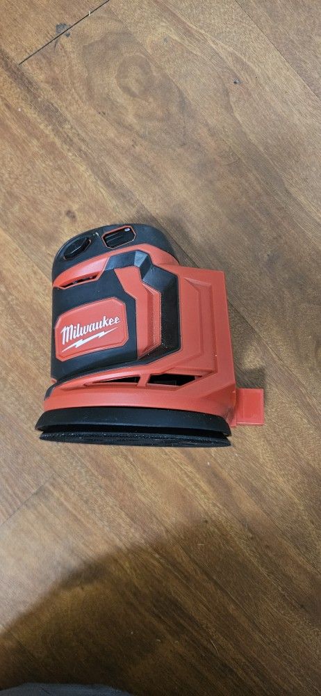 Milwaukee M18 5 in. Random Orbit Sander