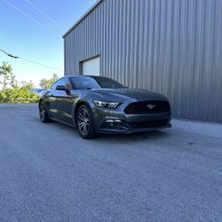 2017 Ford Mustang Ecoboost Premium 