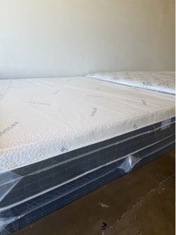 Cali king memory foam mattress