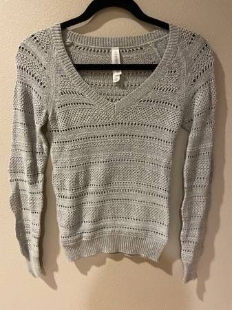 Gray Aeropostale V-Neck Sweater