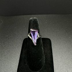 10k white gold ring w alexandrite