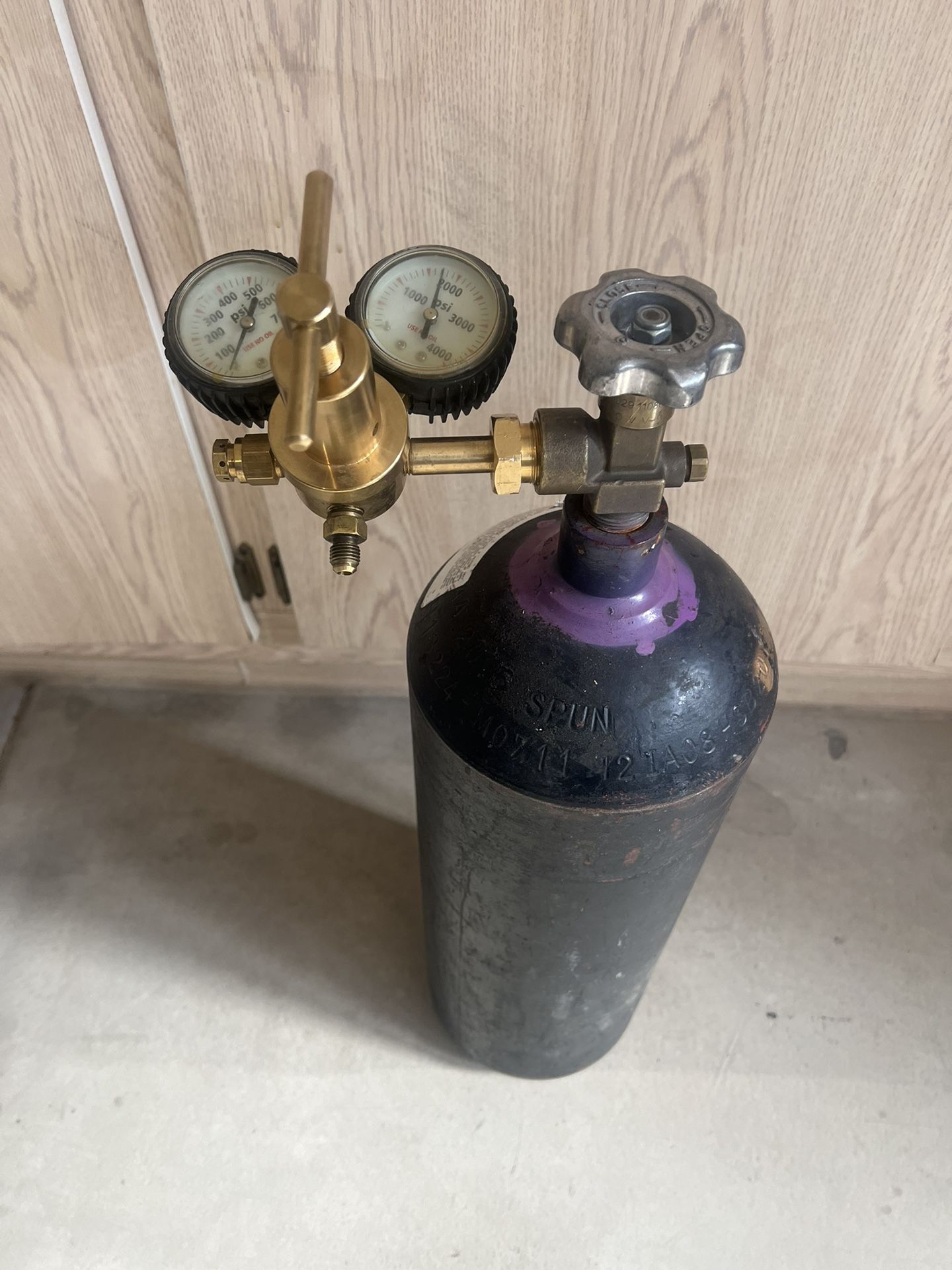 Nitrogen Set Full Tank 55cf And New Regulator 