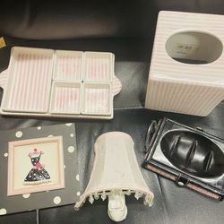 Pink-striped Bathroom Set 