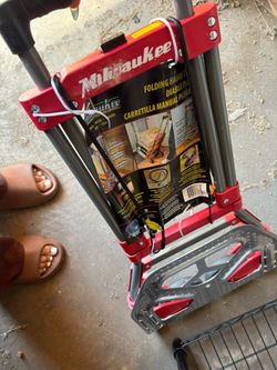 Milwaukee Folding Hand Truck