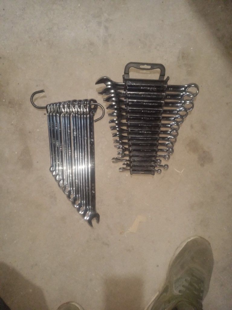 Ratcheting Combination Wrenches