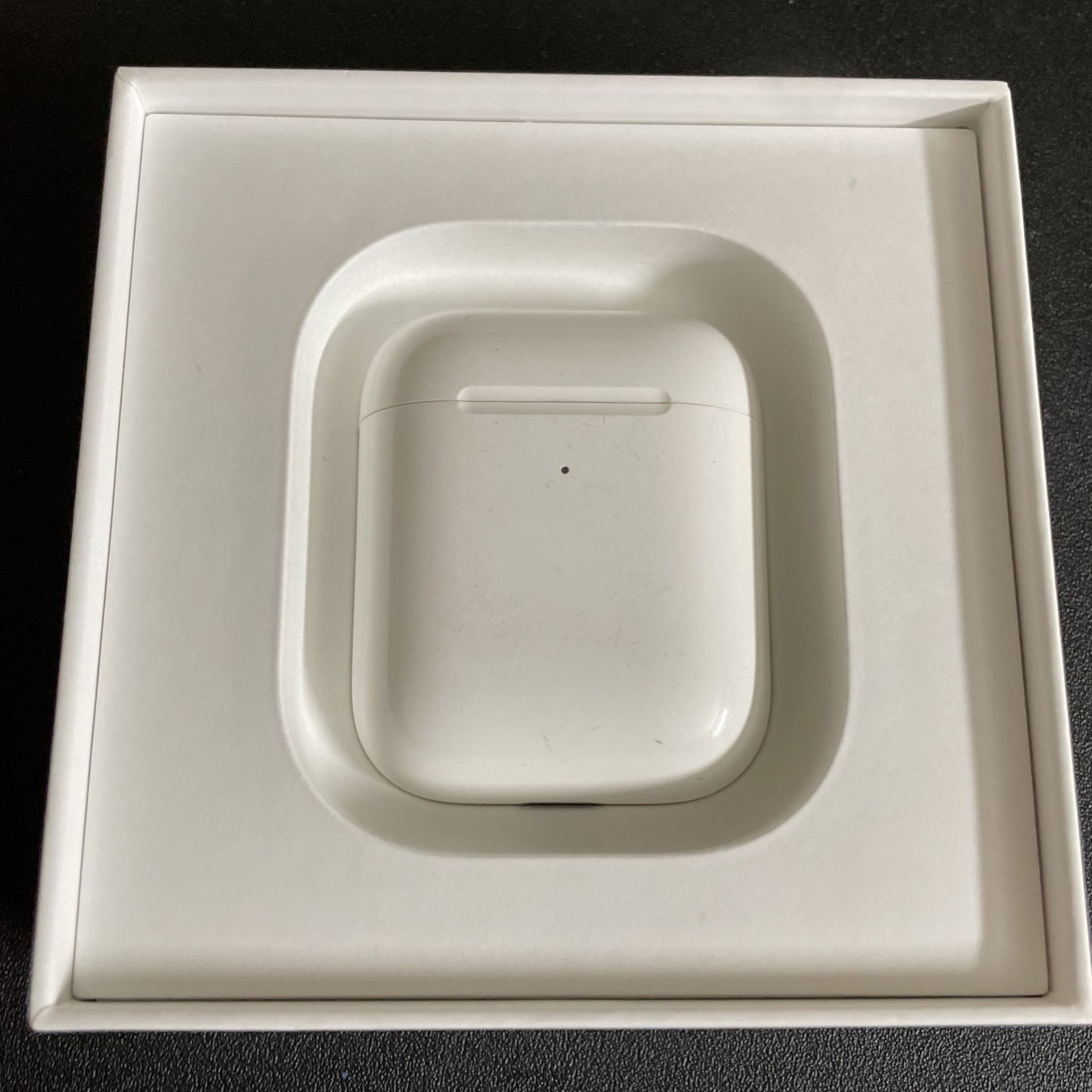 Apple AirPods 2nd Gen | Wireless Charger Case
