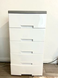 Like New 5-Drawer Storage Dresser – Sturdy Plastic – White & Gray
