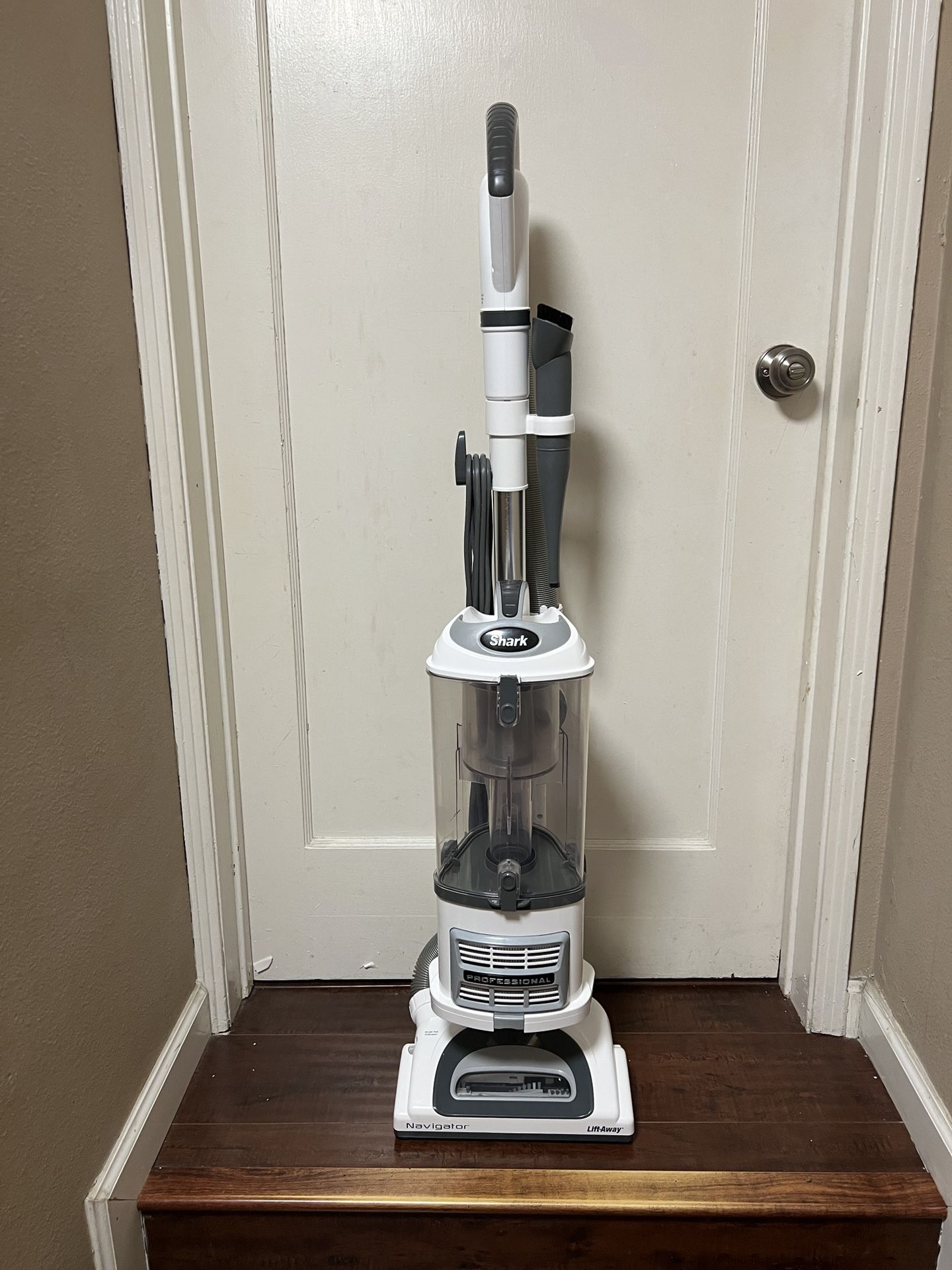 Shark Upright Vacuum, Navigator Lift-Away with Swivel Steering, HEPA Filter, XL Dust Cup, Dusting Brush, and Crevice Tool, NV356E