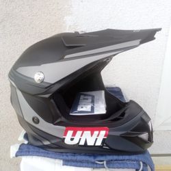 Dirtbike Bilt Helmet 
