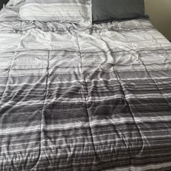 Queen Bed Set – Frame, Mattress & Bedding