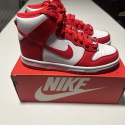 Nike Dunk High Red