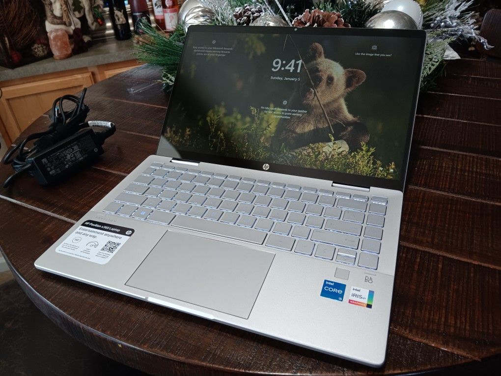LIKE NEW!! Hp Pavilion 14inch 2in1 Touchscreen Laptop