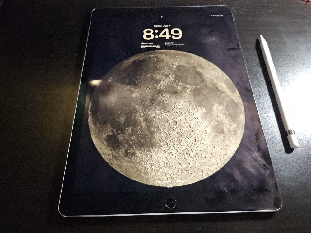 Ipad Pro 12.9" 2nd Generation 64gb w/ Apple Pencil