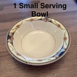 Vintage Universal Cambridge "Camwood Ivory" Bowl