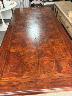 Dining  Room Table with 6 chairs