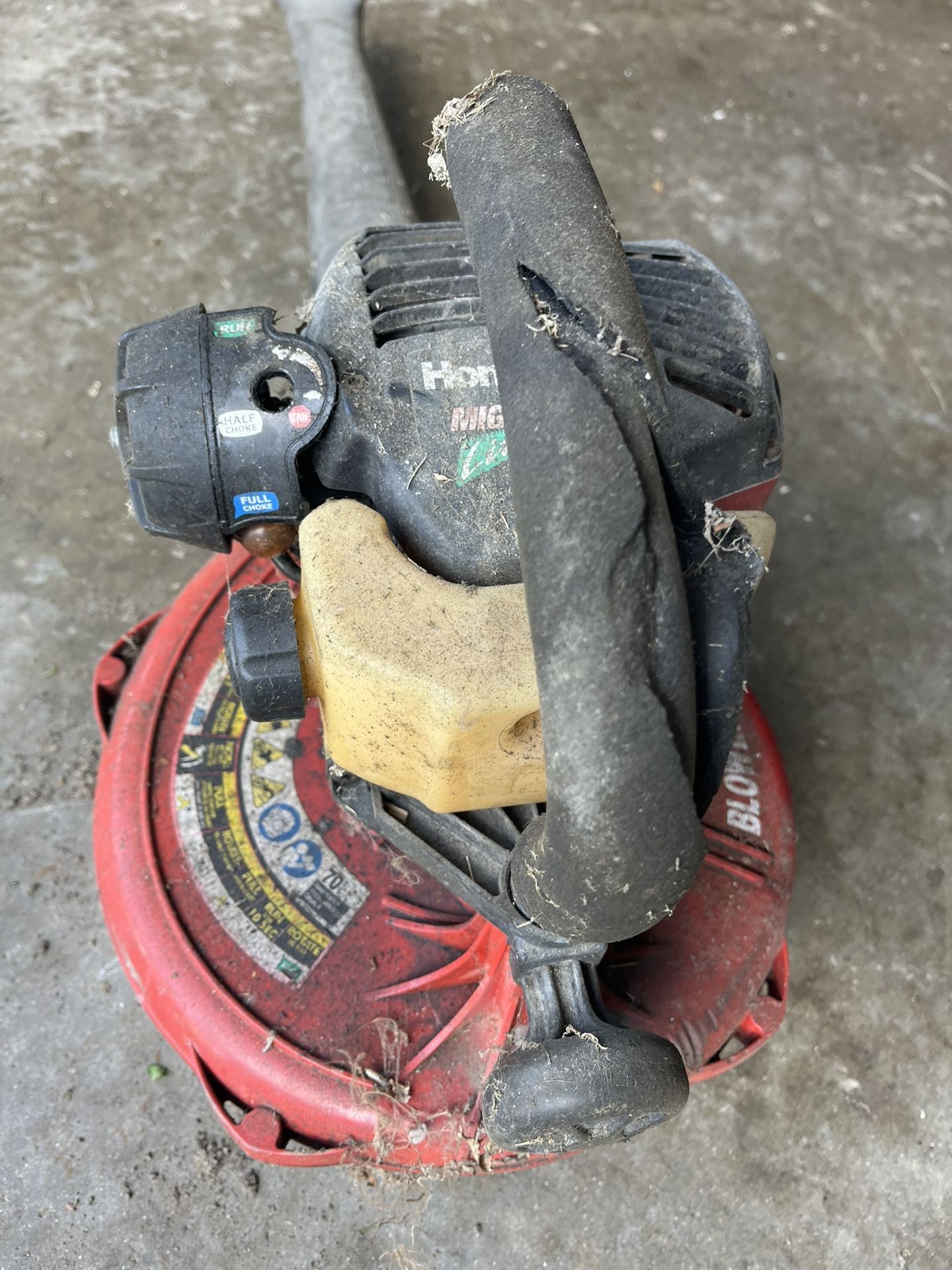Leaf blower
