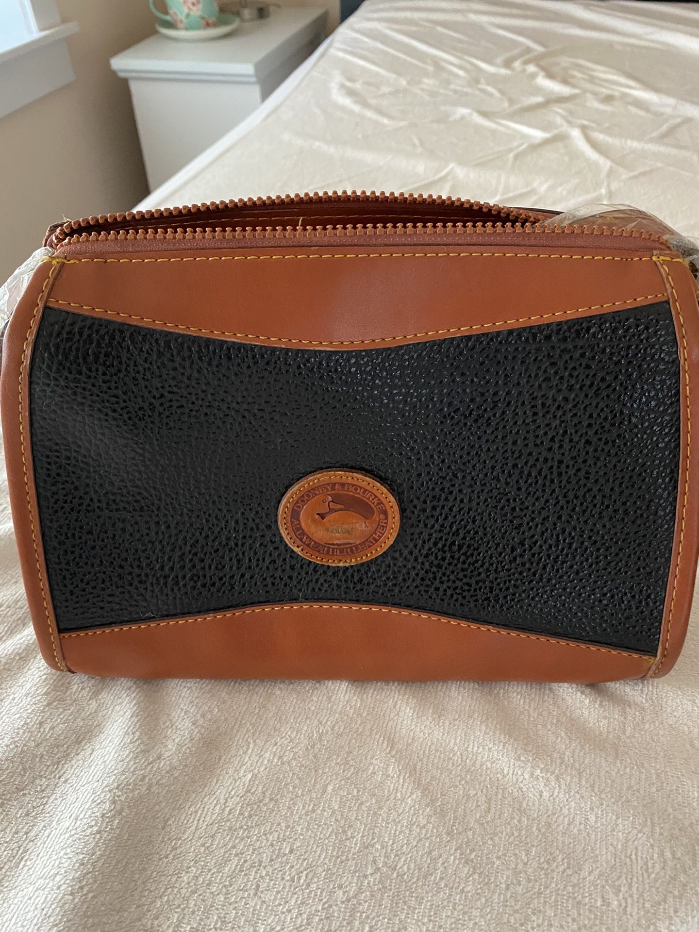 Vintage Dooney and Bourke all weather leather purse