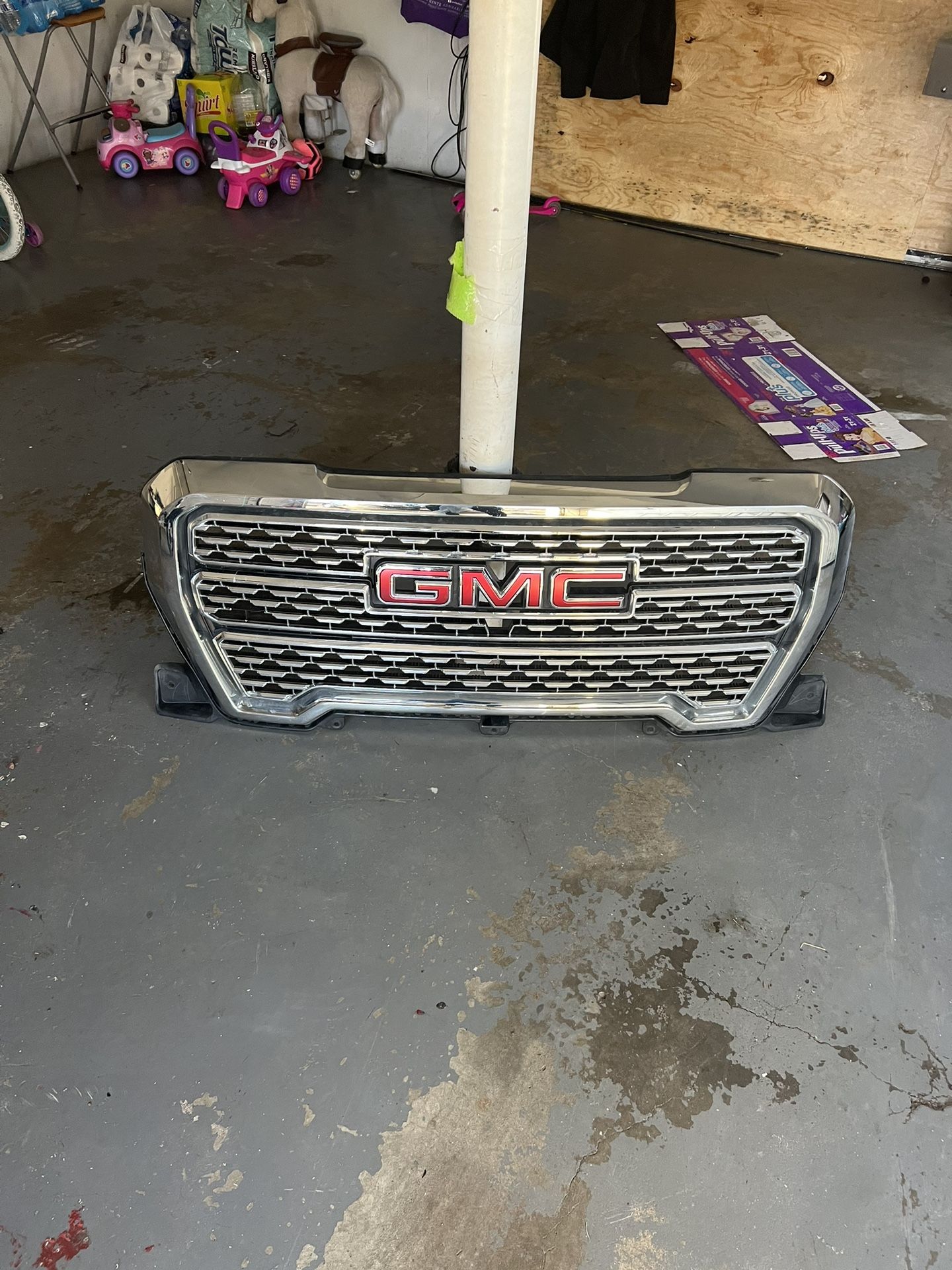 2022 GMC Cierra Front Grill