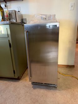 Perlick ice maker