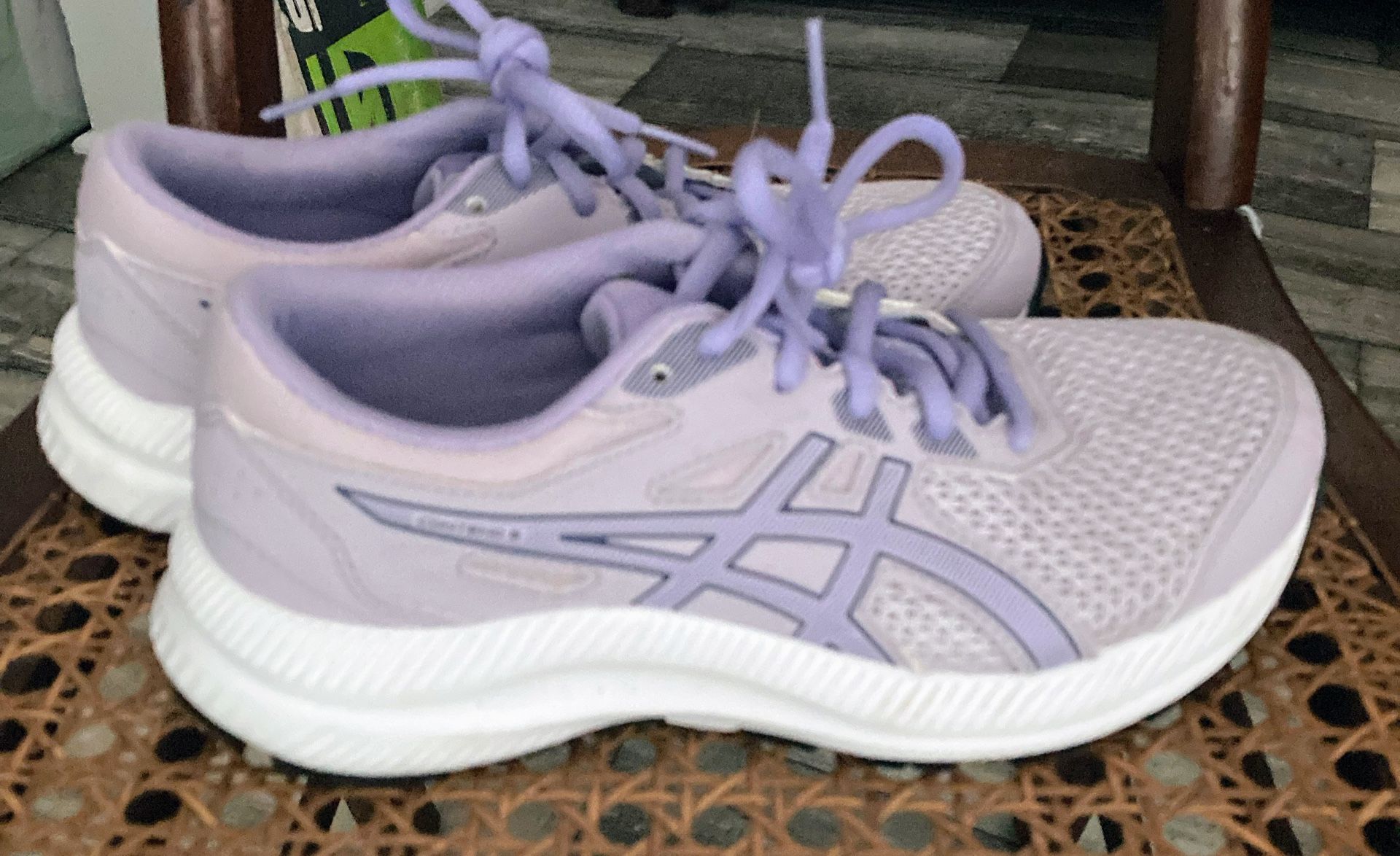 Brand new Womens Asics Contour Athletic Shoes Size 5