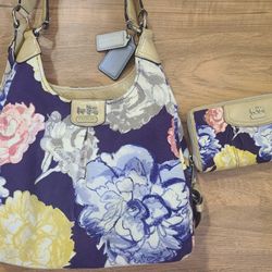 Floral Coach Vintage Purse With Wallet