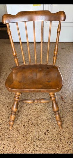 Wooden Windsor Spindle Back Chair