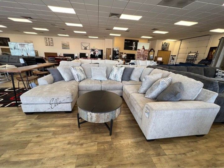 ArdsleyPewter 4-Piece Right-Arm Facing Sectional With Chaise
Ashley Furniture$10 Down Payment And Financing Available