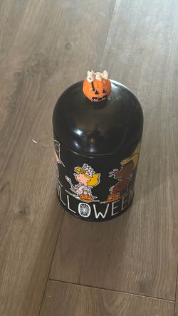 Cookie jar