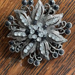 Vintage Rhinestone Floral Brooch Pin/Pendant Silver Black Clear 1 3/4"