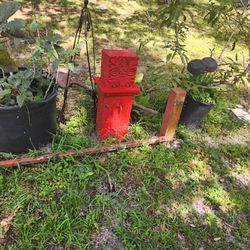 A stand to put a plant on top