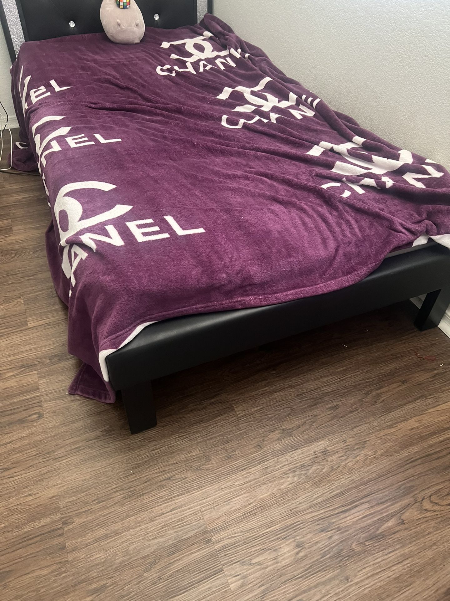Twin Bed