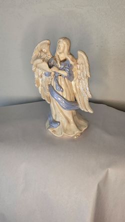 Angel collectible figurine