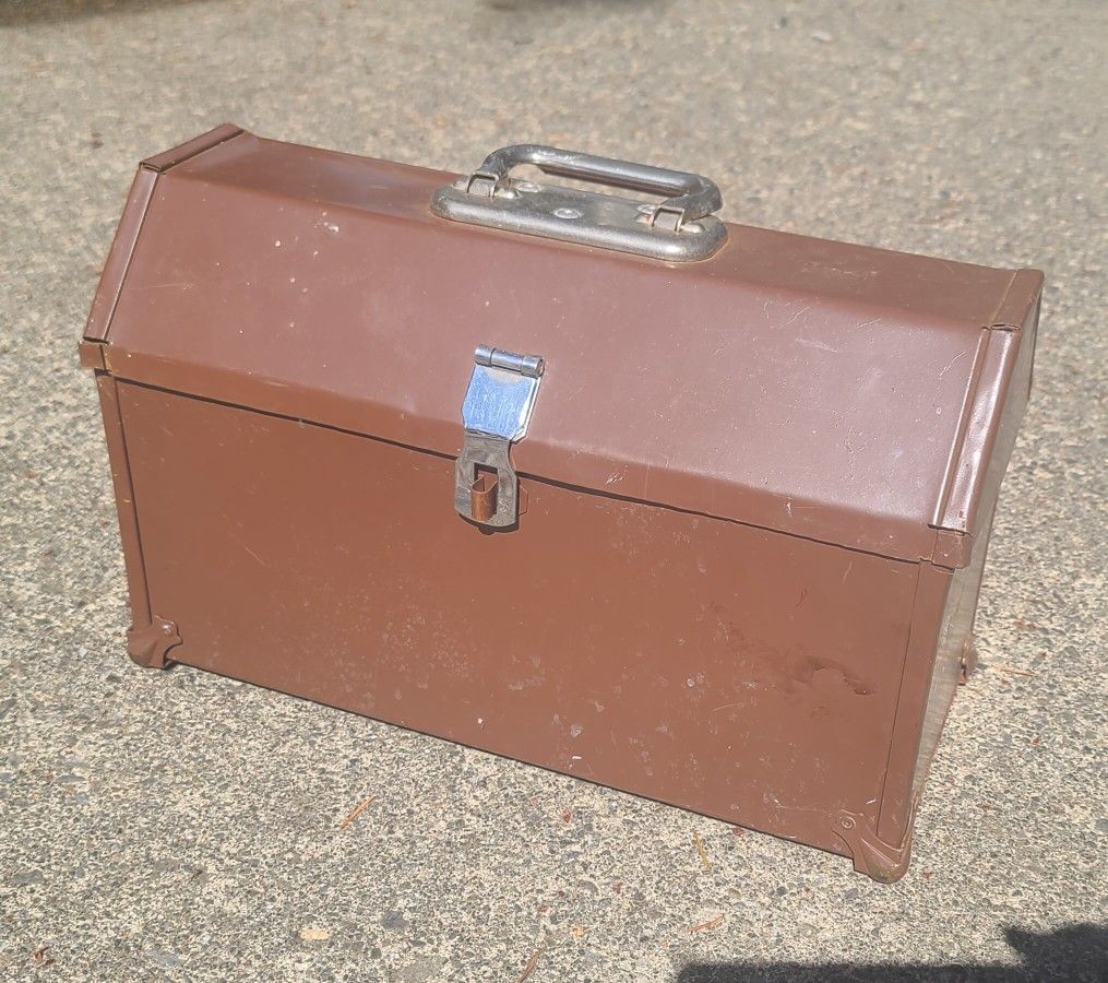 Vintage Nice Brown Toolbox With Tray 