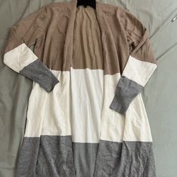 Soft & Cozy Knit Cardigan – Size S/M – Lightweight & Stylish